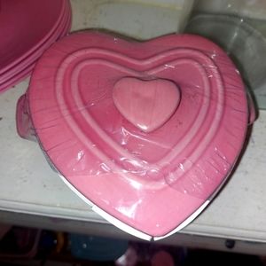Target Bullseye 🎯  Heart  pink dish with lid